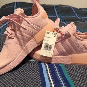 Adidas Women's Soft Pink Sneakers